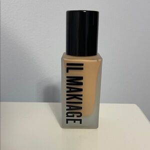 IL MAKIAGE Liquid Foundation shade 035